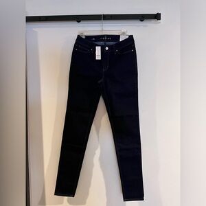 WHBM Dark Blue Skinny Jeans 4L. NWT